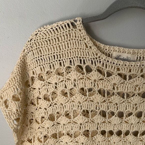 Short Sleeve Crochet Top - Picture 2 of 4